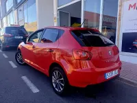 Usado Seat Ibiza I-Tech 70 CV (51 kW) 2015 Rojo Berlina