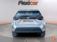 Usado Toyota Yaris Cross Active 116 CV (85 kW) 2024 Gris / plata SUV