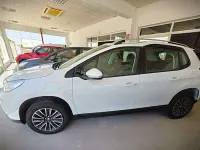 Usado Peugeot 2008 Style 110 CV (80 kW) 2017 Blanco SUV