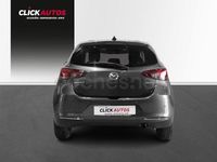 Usado Mazda 2 75 CV (55 kW) 2023 Gris / plata Utilitario