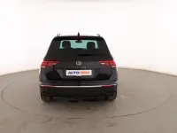 Usado VW Tiguan Life 150 CV (110 kW) 2021 Negro SUV
