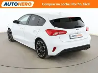 Usado Ford Focus ST-Line 125 CV (91 kW) 2019 Blanco Berlina