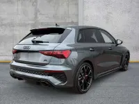 Usado Audi RS3 Sportback 400 CV (294 kW) 2024 Gris Utilitario