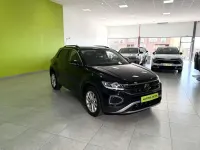Usado VW T-Roc Life 116 CV (85 kW) 2025 Negro SUV