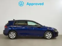 Usado VW Golf VIII Life 116 CV (85 kW) 2024 Azul Berlina