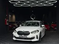 Używany BMW 118 150 KM (110 kW) 2023 Biały Hatchback