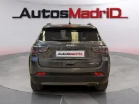 Usado Jeep Compass Longitude 130 CV (95 kW) 2021 Gris / plata SUV