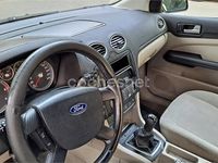 Usado Ford Focus Ghia 109 CV (80 kW) 2005 Negro Berlina