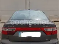 Usado Seat Toledo Stella 110 CV (80 kW) 2004 Gris / plata Berlina