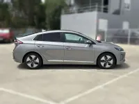 Usado Hyundai Ioniq Style 105 CV (77 kW) 2021 Gris Utilitario
