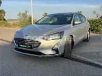 Usado Ford Focus Trend 95 CV (69 kW) 2022 Gris / plata Berlina