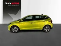 Usado Hyundai i20 84 CV (61 kW) 2024 Verde Utilitario