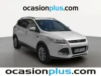 Usado Ford Kuga Titanium 150 CV (110 kW) 2015 Blanco SUV
