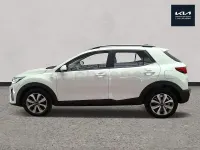 Usado Kia Stonic 100 CV (73 kW) 2025 Blanco SUV