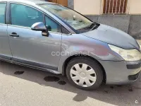 Usado Citroën C4 92 CV (67 kW) 2005 Gris / plata Berlina