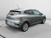 Usado Renault Clio V Evolution 100 CV (73 kW) 2025 Gris / plata Berlina