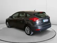 Usado Ford Focus Trend+ 120 CV (88 kW) 2016 Gris Berlina