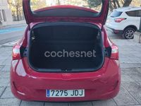 Usado Hyundai i30 Style 135 CV (99 kW) 2016 Granate Berlina