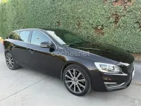 Usado Volvo V60 285 CV (209 kW) 2015 Negro Familiar