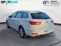 Usado Seat Leon Style 130 CV (95 kW) 2020 Blanco Familiar