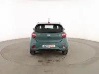 Usado Hyundai i10 67 CV (49 kW) 2023 Verde Utilitario