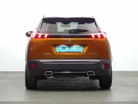 Usado Peugeot 2008 GT-line 130 CV (95 kW) 2020 Naranja SUV