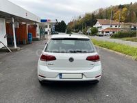 Usado VW Golf VII 110 CV (80 kW) 2017 Blanco Berlina