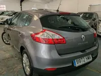 Usado Renault Mégane Bose Edition 130 CV (95 kW) 2013 Gris / plata Berlina