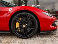 Usado Ferrari 296 831 CV (611 kW) 2022 Rojo Coupe