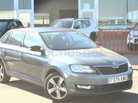 Usado Skoda Rapid Style 90 CV (66 kW) 2018 Gris / plata Utilitario