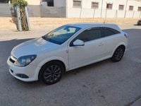 Usado Opel Astra GTC 110 CV (80 kW) 2011 Blanco Berlina
