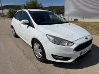 Usado Ford Focus Trend 120 CV (88 kW) 2015 Blanco Berlina