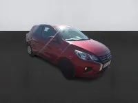 Usado Mitsubishi Space Star Motion 71 CV (52 kW) 2023 Rojo Utilitario