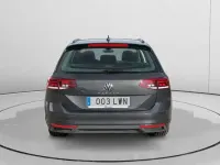 Usado VW Passat Business 122 CV (89 kW) 2022 Gris Familiar