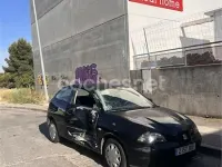 Usado Seat Ibiza Stella 75 CV (55 kW) 2002 Negro Utilitario