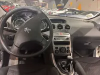 Usado Peugeot 308 SW Active 92 CV (67 kW) 2014 Blanco Familiar