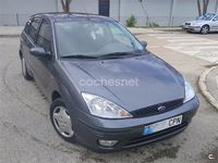 Usado Ford Focus Trend 90 CV (66 kW) 2003 Gris / plata Berlina