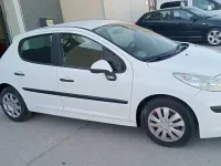 Usado Peugeot 207 70 CV (51 kW) 2009 Blanco Utilitario