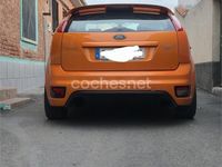 Usado Ford Focus ST 225 CV (165 kW) 2007 Naranja Berlina