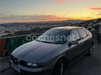 Usado Seat Leon Sport 110 CV (80 kW) 2004 Gris / plata Utilitario