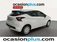 Usado Nissan Micra Acenta 92 CV (67 kW) 2022 Rojo Utilitario