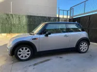 Usado Mini ONE 90 CV (66 kW) 2002 Gris / plata Utilitario