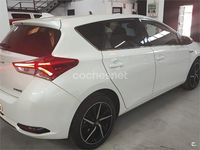 Usado Toyota Auris Hybrid Edition 136 CV (100 kW) 2018 Blanco Berlina