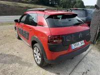 Usado Citroën C4 Cactus Business Class 100 CV (73 kW) 2015 Rojo Utilitario