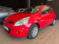Usado Hyundai i20 Classic 78 CV (57 kW) 2010 Rojo Utilitario