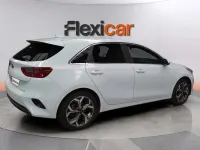 Usado Kia Ceed 136 CV (100 kW) 2018 Blanco Utilitario