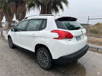 Usado Peugeot 2008 Allure 100 CV (73 kW) 2015 Blanco SUV