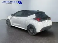 Usado Toyota Yaris Hybrid Plus 130 CV (95 kW) 2024 Blanco Berlina