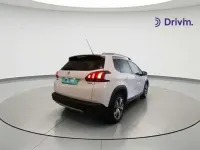 Usado Peugeot 2008 Allure 131 CV (96 kW) 2017 Blanco SUV
