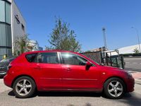 Usado Mazda 3 Active 105 CV (77 kW) 2005 Rojo Utilitario